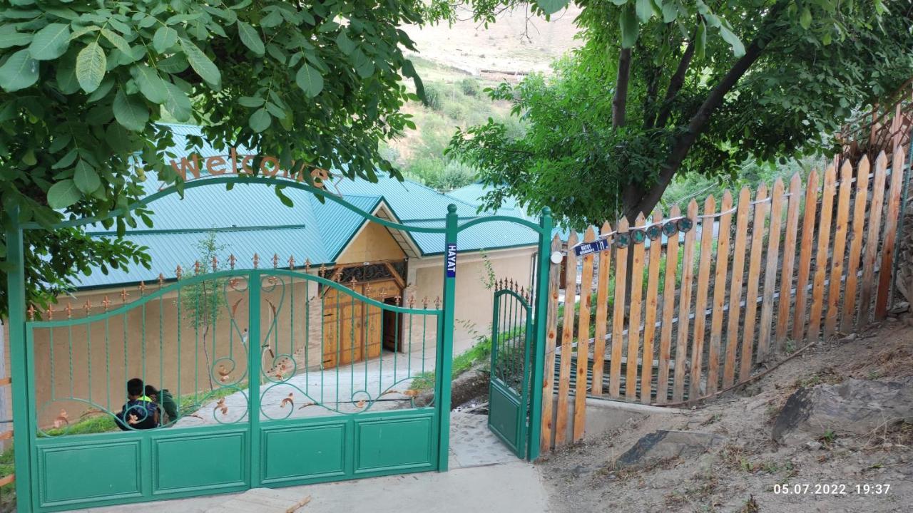 Hayat Guesthouse Nuratau Mountains Yukary-Ukhum Exterior foto