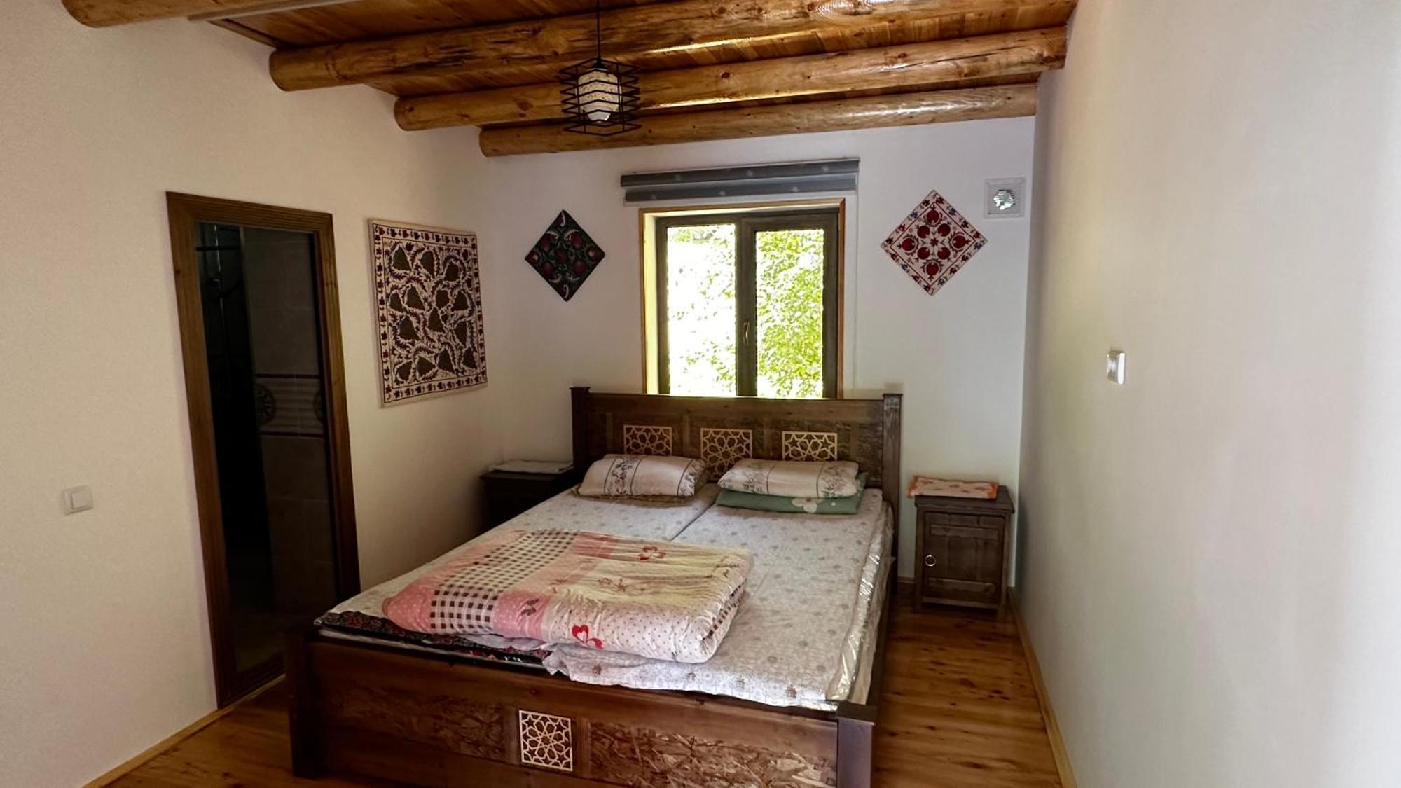 Hayat Guesthouse Nuratau Mountains Yukary-Ukhum Exterior foto